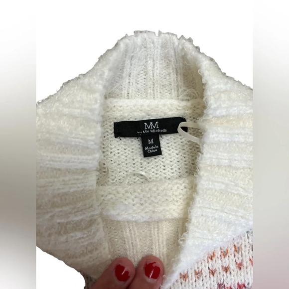 MM white turtle neck cropped sweater - Picture 3 of 4